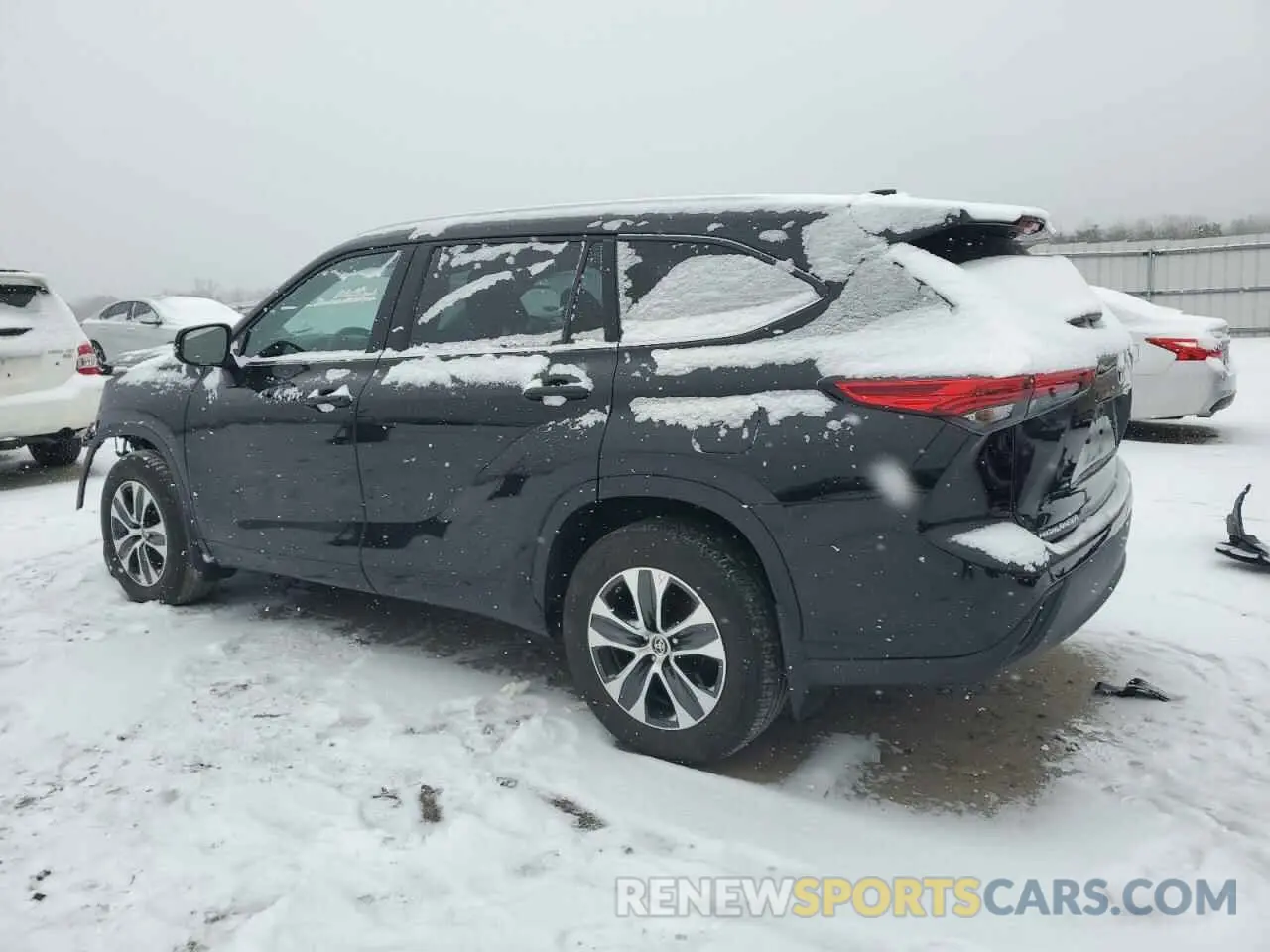 2 Photograph of a damaged car 5TDGZRBH6NS569712 TOYOTA HIGHLANDER 2022