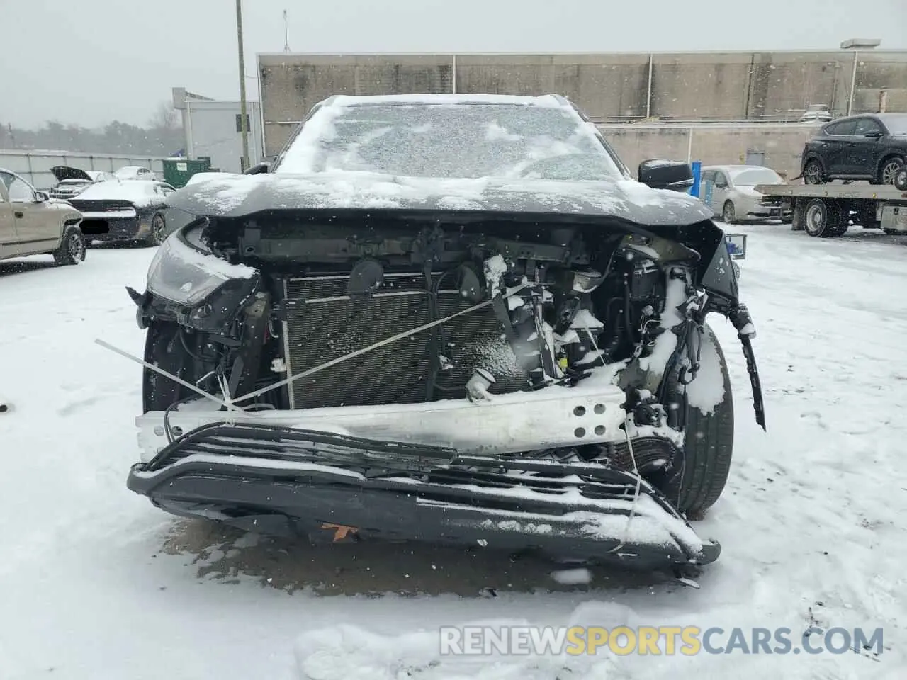 5 Photograph of a damaged car 5TDGZRBH6NS569712 TOYOTA HIGHLANDER 2022