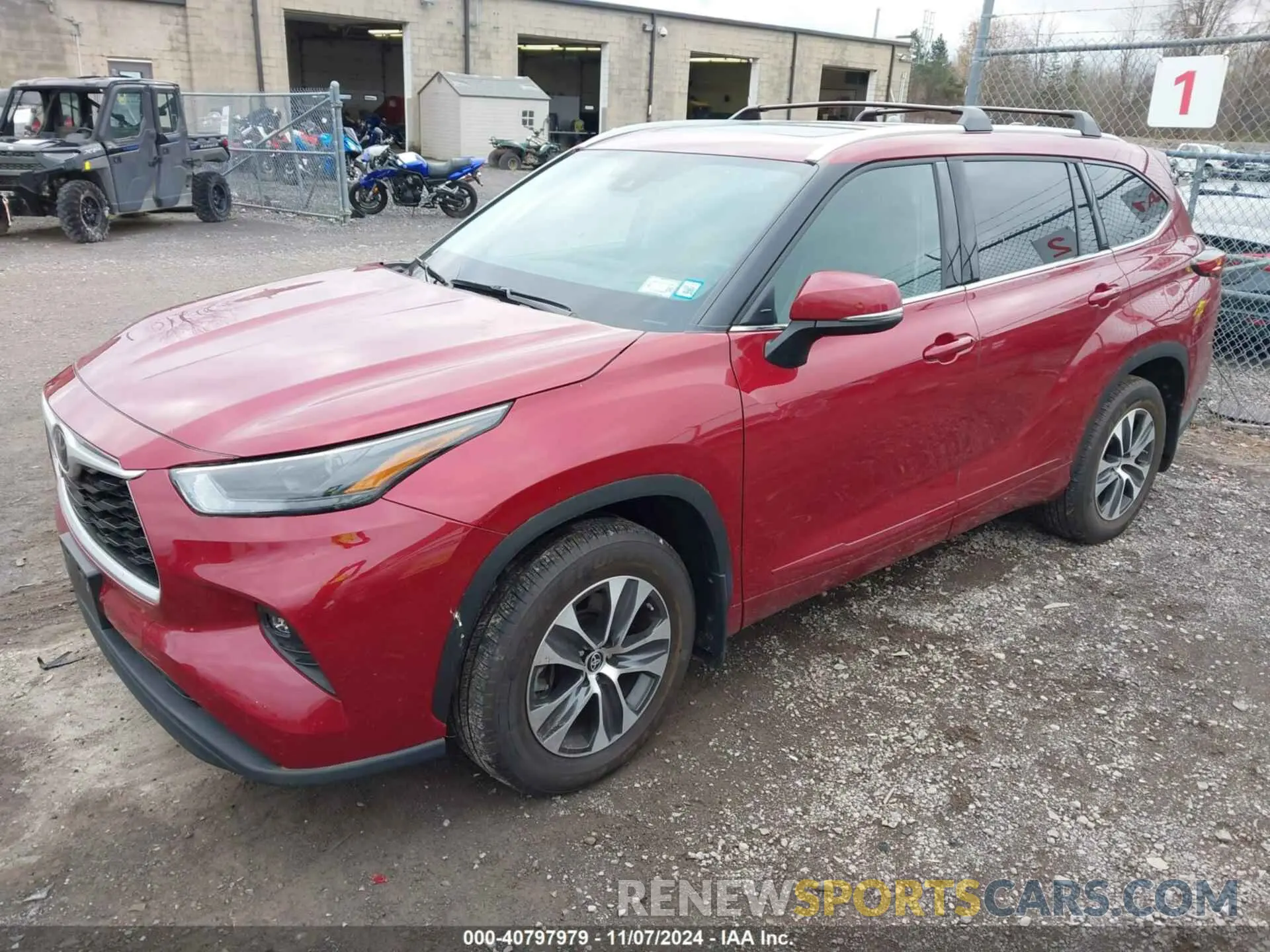 2 Photograph of a damaged car 5TDGZRBH7NS583909 TOYOTA HIGHLANDER 2022