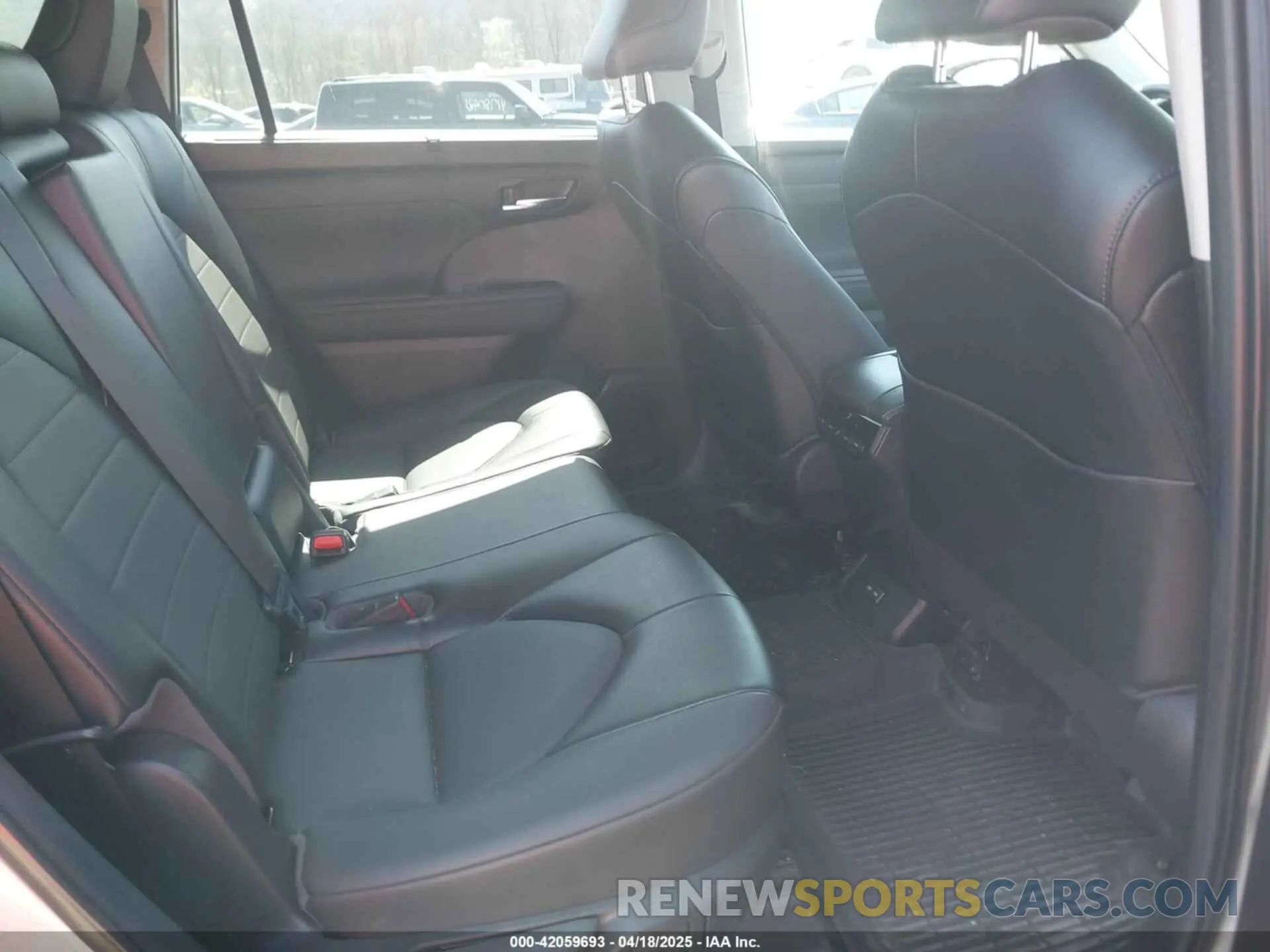 8 Фотография поврежденного автомобиля 5TDGZRBH8NS209065 TOYOTA HIGHLANDER 2022