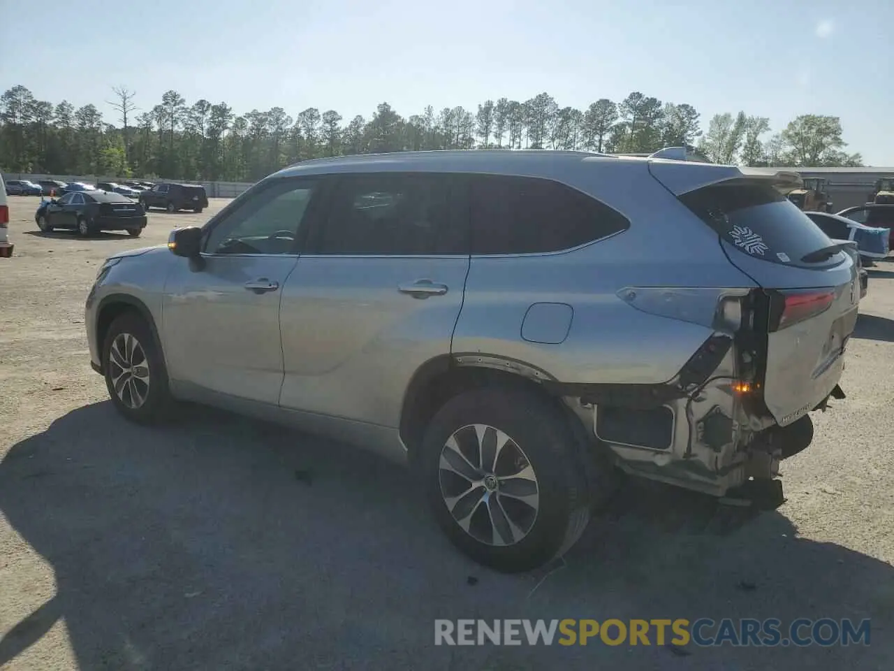 2 Photograph of a damaged car 5TDGZRBH8NS225766 TOYOTA HIGHLANDER 2022