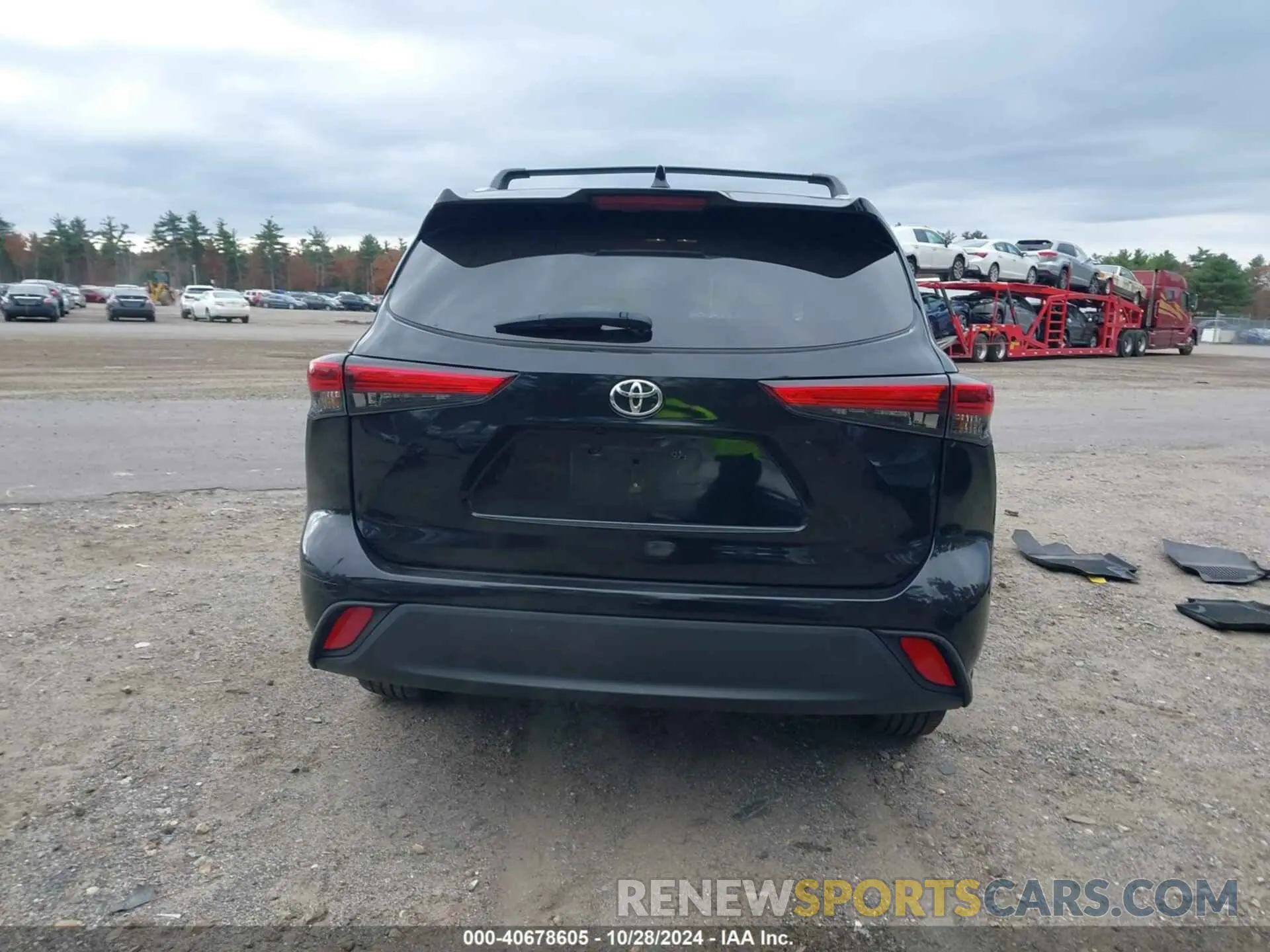 17 Photograph of a damaged car 5TDGZRBH8NS237173 TOYOTA HIGHLANDER 2022