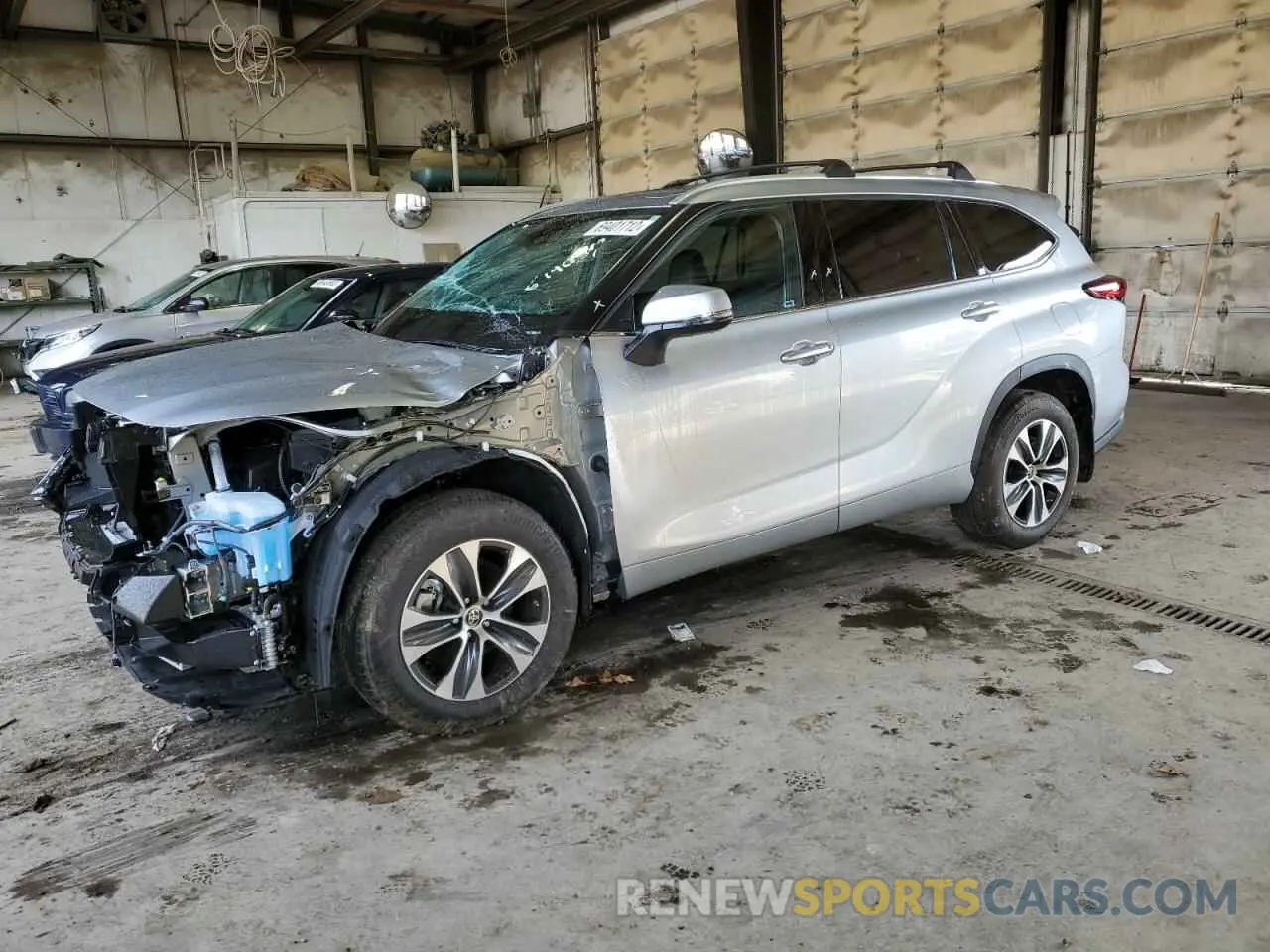 1 Фотография поврежденного автомобиля 5TDGZRBH9NS236677 TOYOTA HIGHLANDER 2022