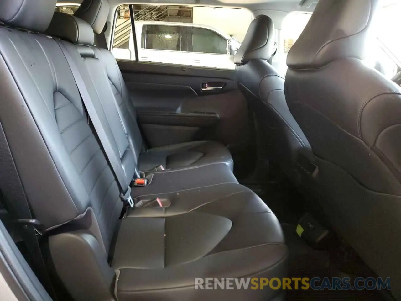 11 Фотография поврежденного автомобиля 5TDGZRBH9NS236677 TOYOTA HIGHLANDER 2022