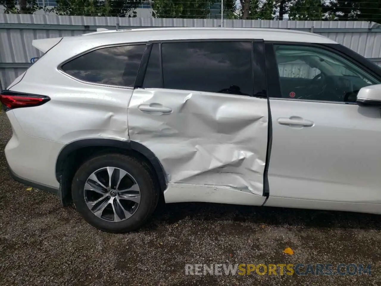 9 Фотография поврежденного автомобиля 5TDGZRBH9NS573978 TOYOTA HIGHLANDER 2022