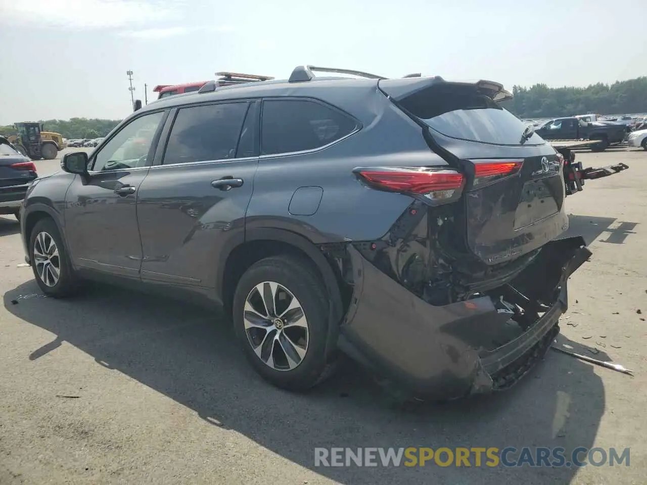 2 Photograph of a damaged car 5TDGZRBHXNS196741 TOYOTA HIGHLANDER 2022