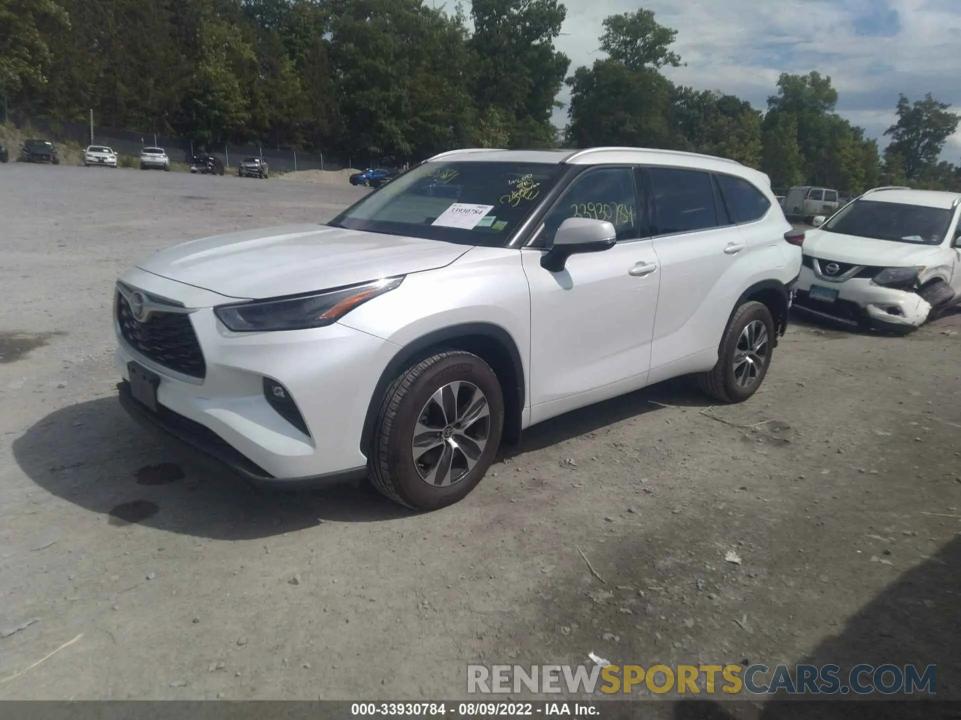 2 Photograph of a damaged car 5TDGZRBHXNS580406 TOYOTA HIGHLANDER 2022