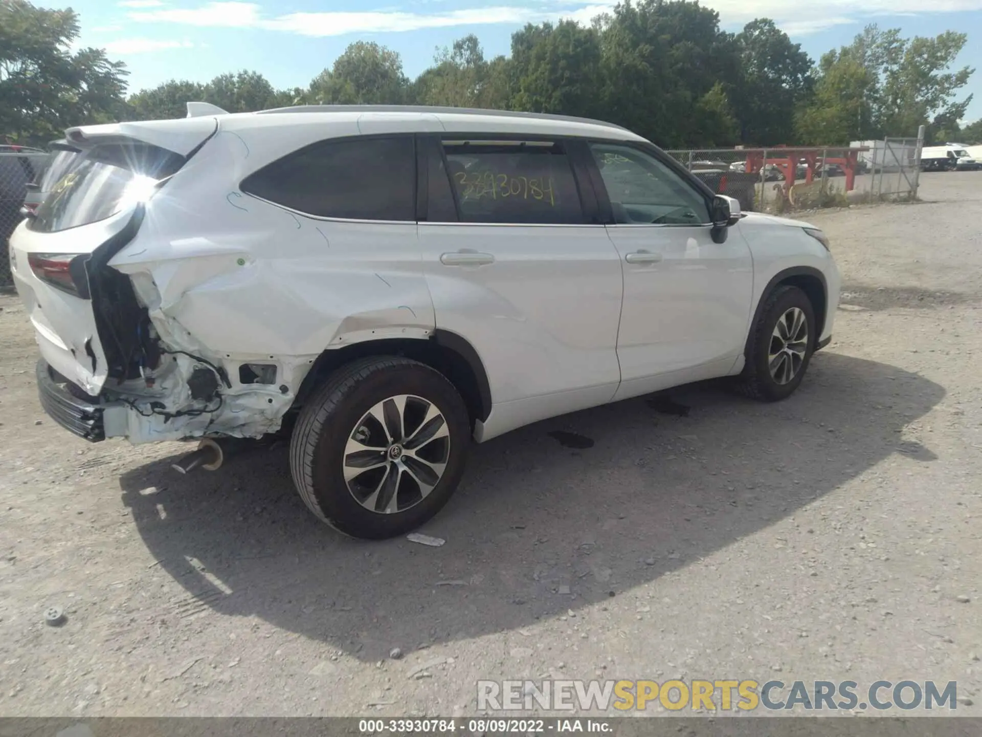 4 Photograph of a damaged car 5TDGZRBHXNS580406 TOYOTA HIGHLANDER 2022