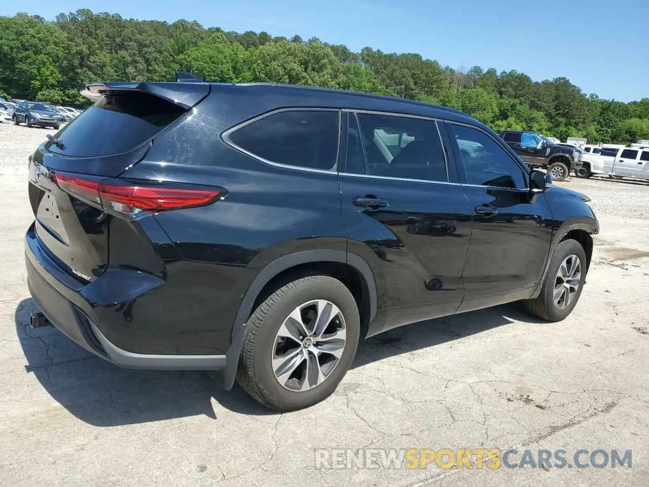 3 Photograph of a damaged car 5TDGZRBHXNS588621 TOYOTA HIGHLANDER 2022