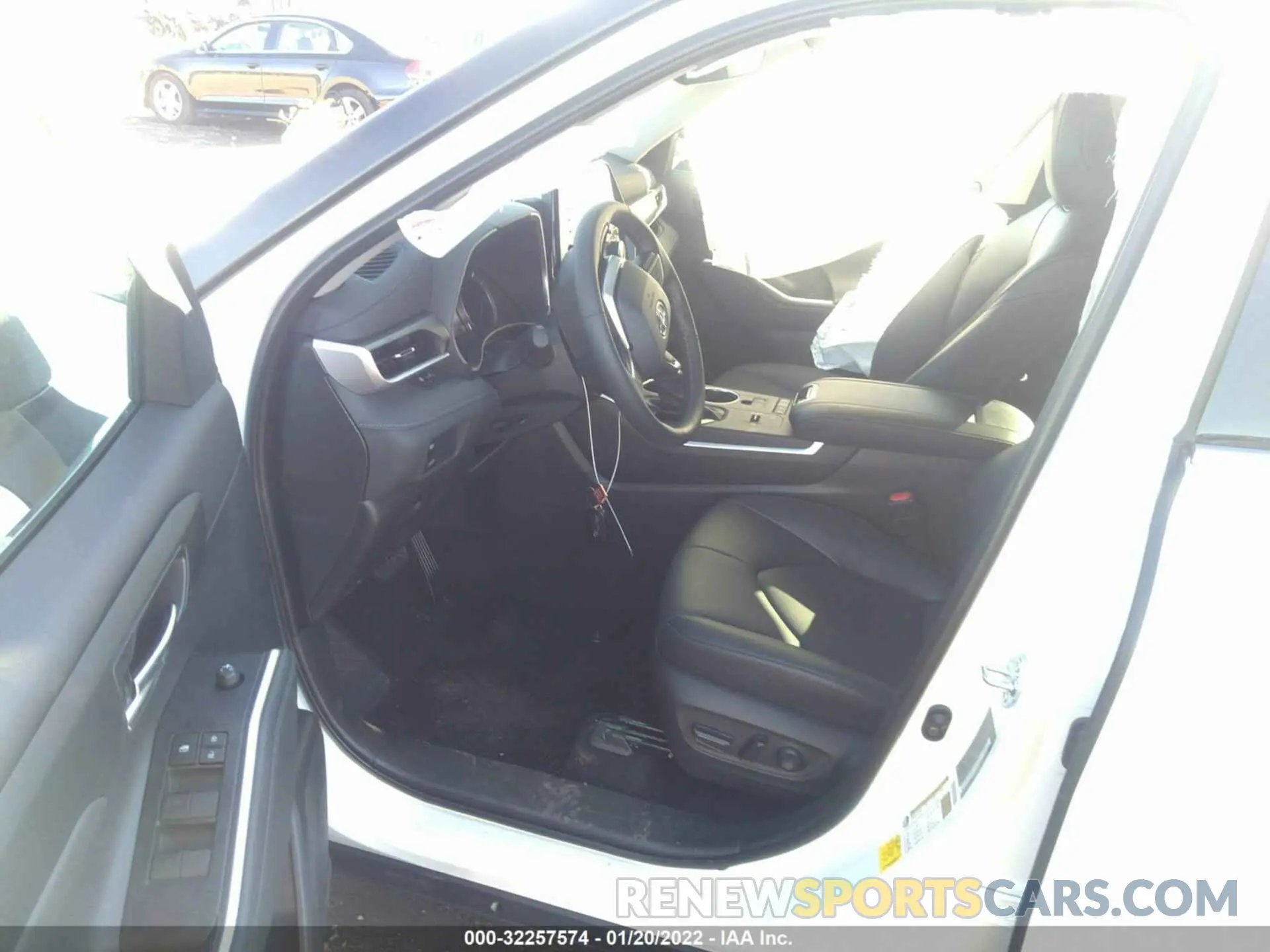 5 Photograph of a damaged car 5TDHARAH6NS510611 TOYOTA HIGHLANDER 2022