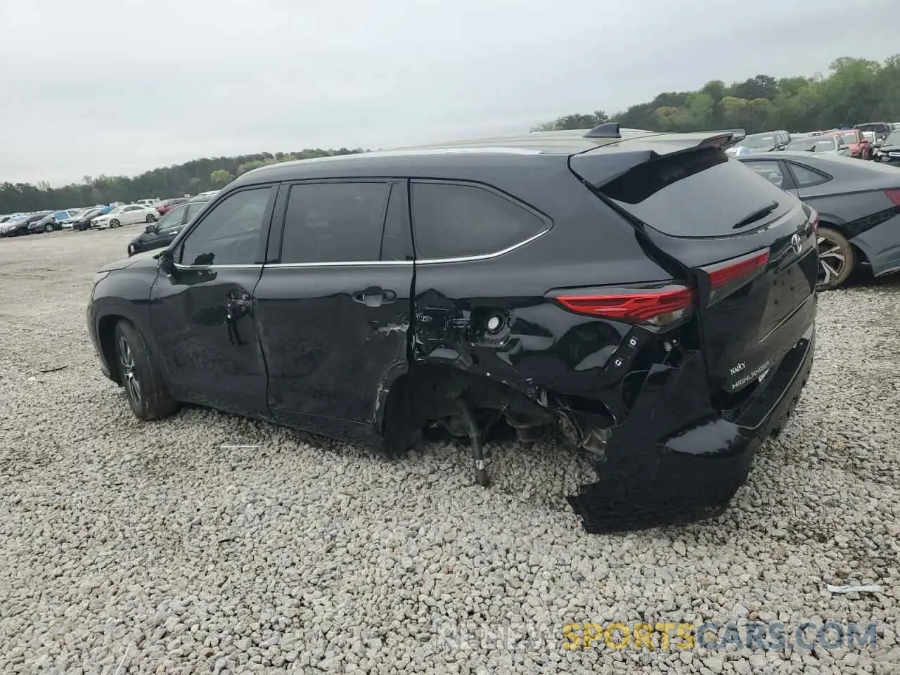 2 Photograph of a damaged car 5TDHZRAH5NS555449 TOYOTA HIGHLANDER 2022