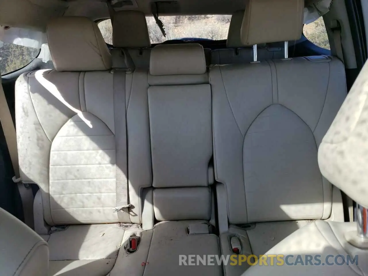 10 Photograph of a damaged car 5TDHZRBH1NS191173 TOYOTA HIGHLANDER 2022