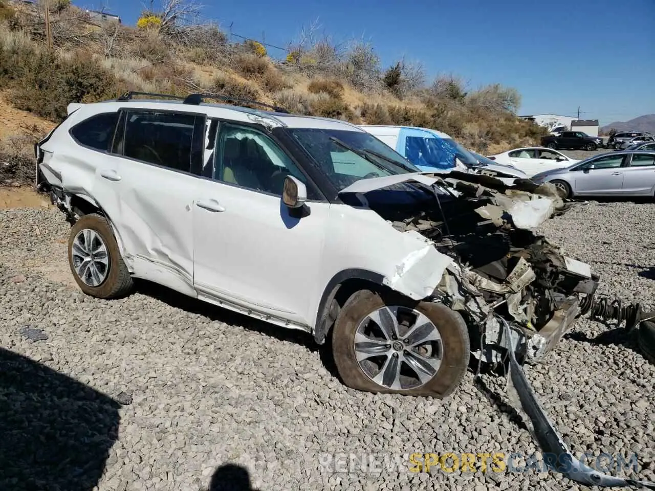 4 Photograph of a damaged car 5TDHZRBH1NS191173 TOYOTA HIGHLANDER 2022