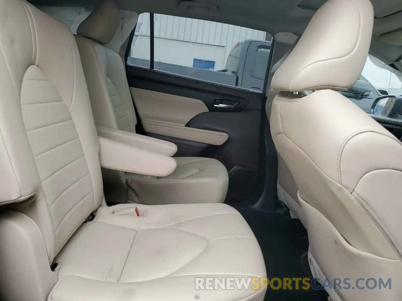 11 Фотография поврежденного автомобиля 5TDHZRBH1NS562459 TOYOTA HIGHLANDER 2022