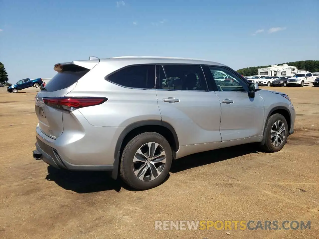 3 Photograph of a damaged car 5TDHZRBH3NS225887 TOYOTA HIGHLANDER 2022