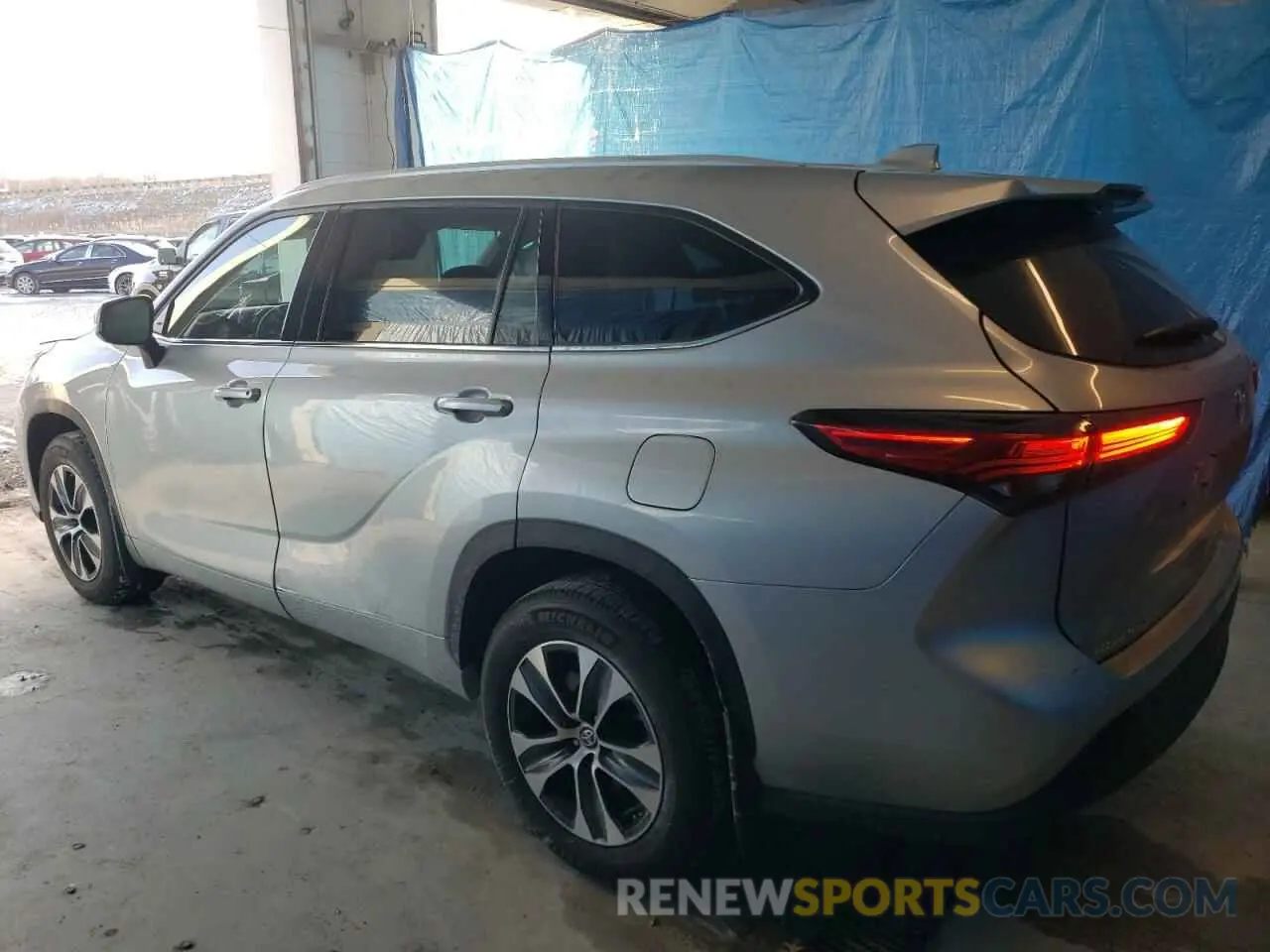 2 Фотография поврежденного автомобиля 5TDHZRBH4NS174240 TOYOTA HIGHLANDER 2022