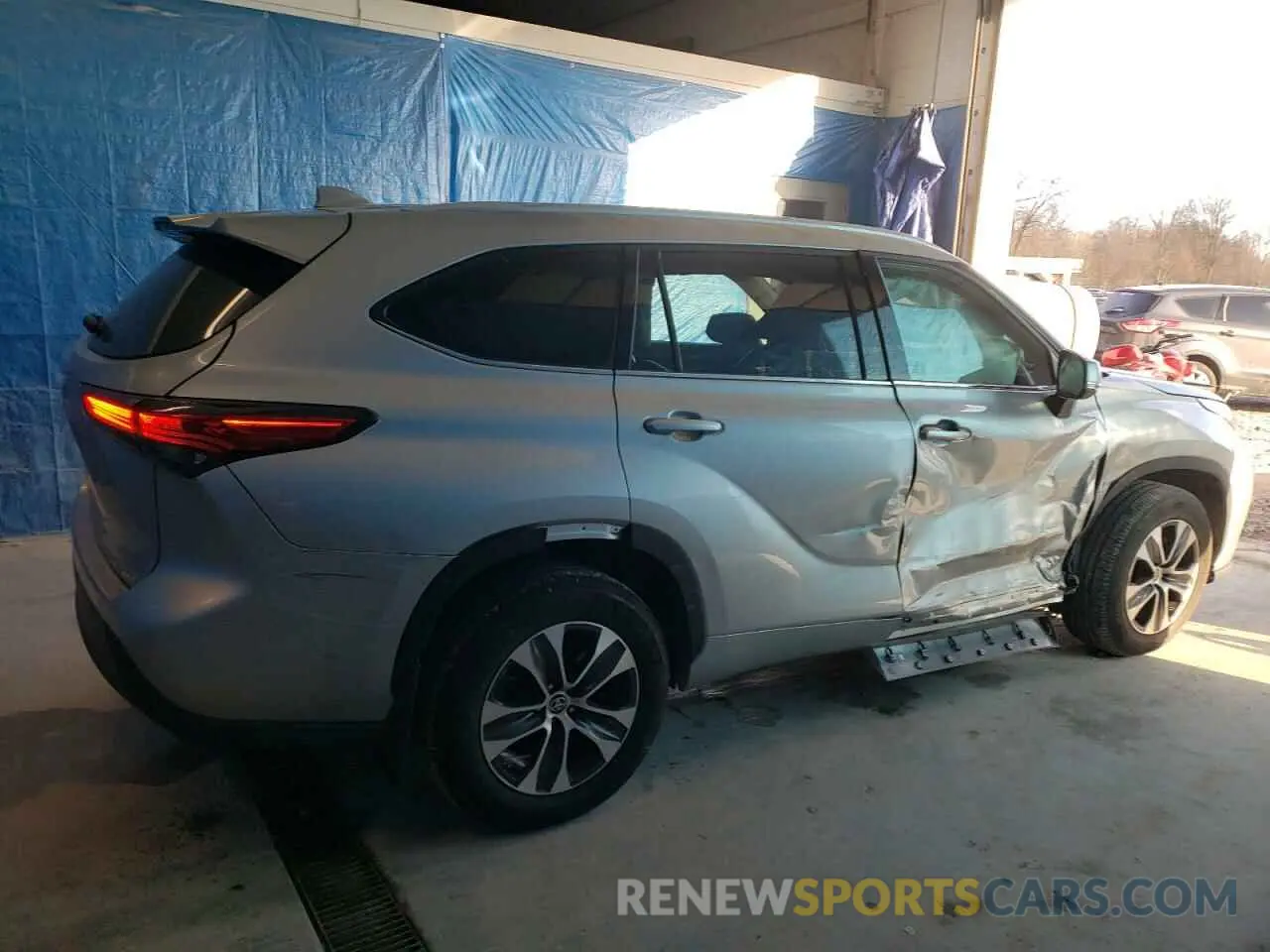 3 Фотография поврежденного автомобиля 5TDHZRBH4NS174240 TOYOTA HIGHLANDER 2022