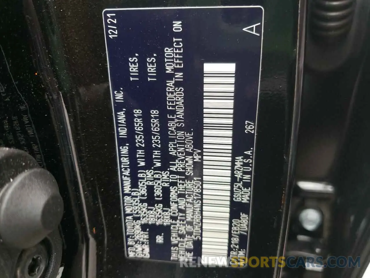 10 Photograph of a damaged car 5TDHZRBH4NS178501 TOYOTA HIGHLANDER 2022