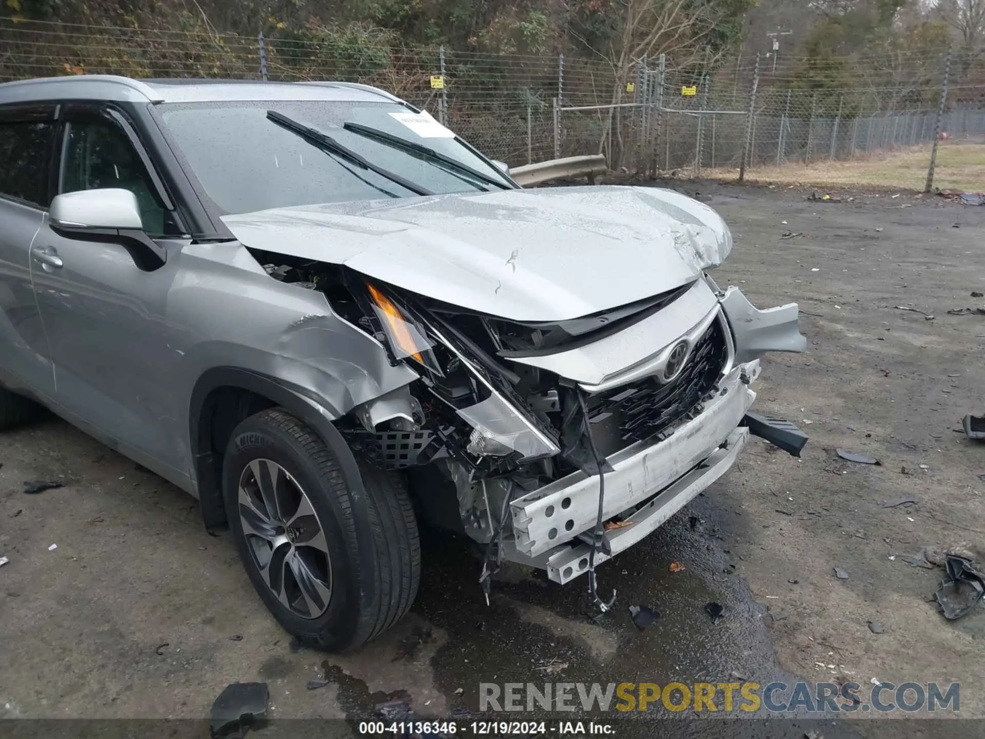 16 Photograph of a damaged car 5TDHZRBH5NS194013 TOYOTA HIGHLANDER 2022