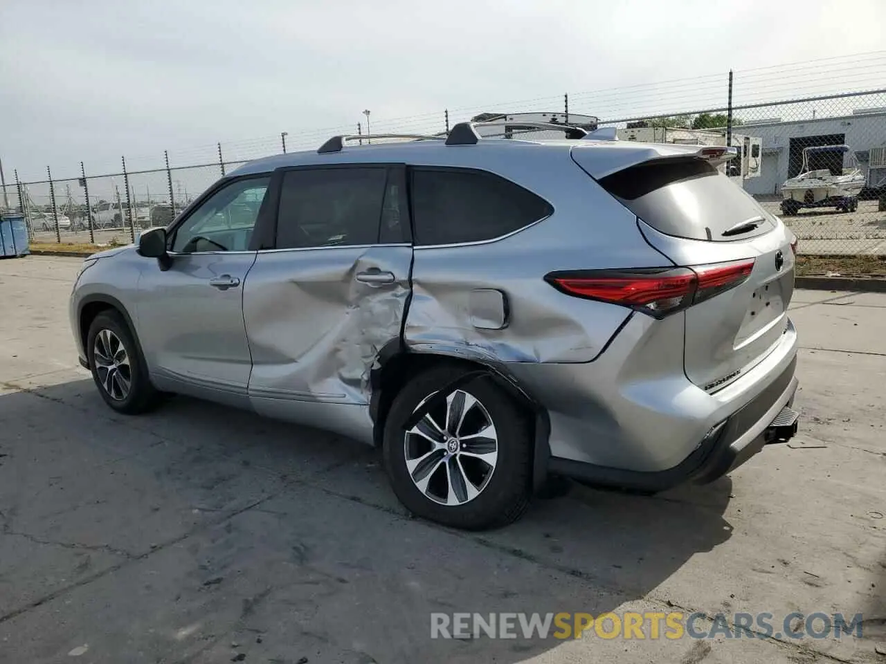 2 Photograph of a damaged car 5TDHZRBH9NS587335 TOYOTA HIGHLANDER 2022