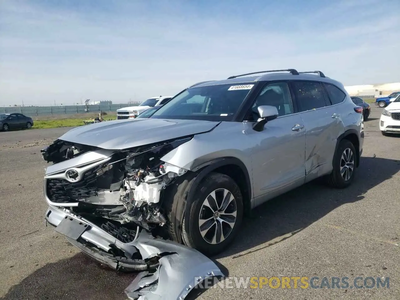 1 Photograph of a damaged car 5TDHZRBHXNS575887 TOYOTA HIGHLANDER 2022