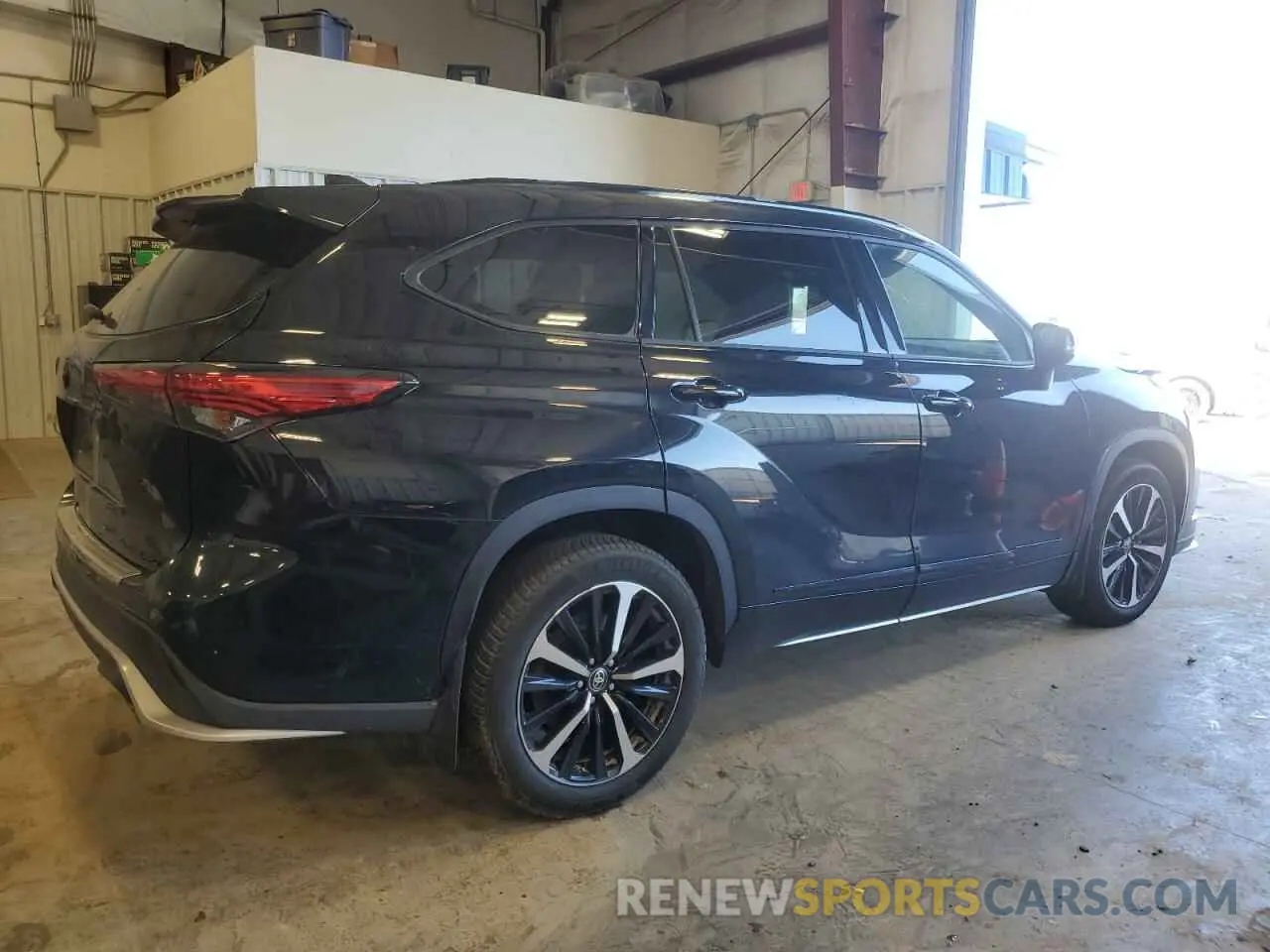 3 Фотография поврежденного автомобиля 5TDJZRBH0NS223922 TOYOTA HIGHLANDER 2022
