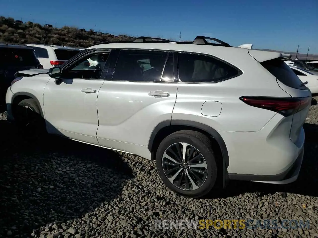2 Photograph of a damaged car 5TDJZRBH5NS194952 TOYOTA HIGHLANDER 2022