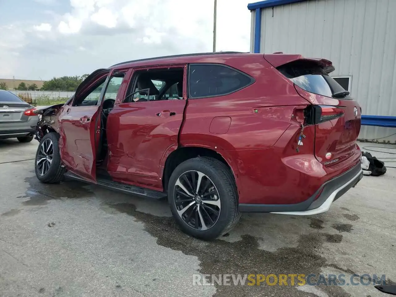 2 Photograph of a damaged car 5TDLZRAH3NS140222 TOYOTA HIGHLANDER 2022