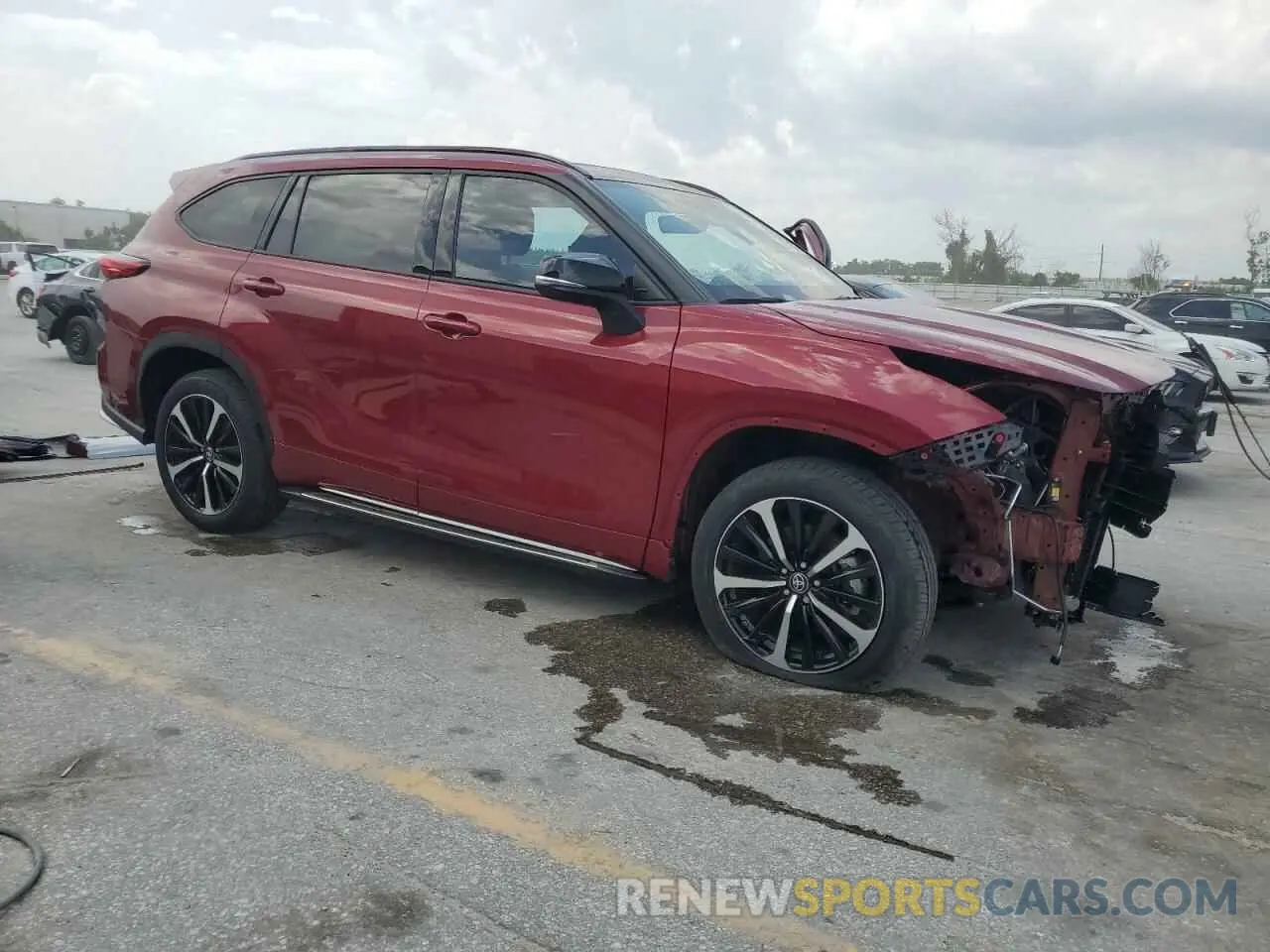 4 Photograph of a damaged car 5TDLZRAH3NS140222 TOYOTA HIGHLANDER 2022