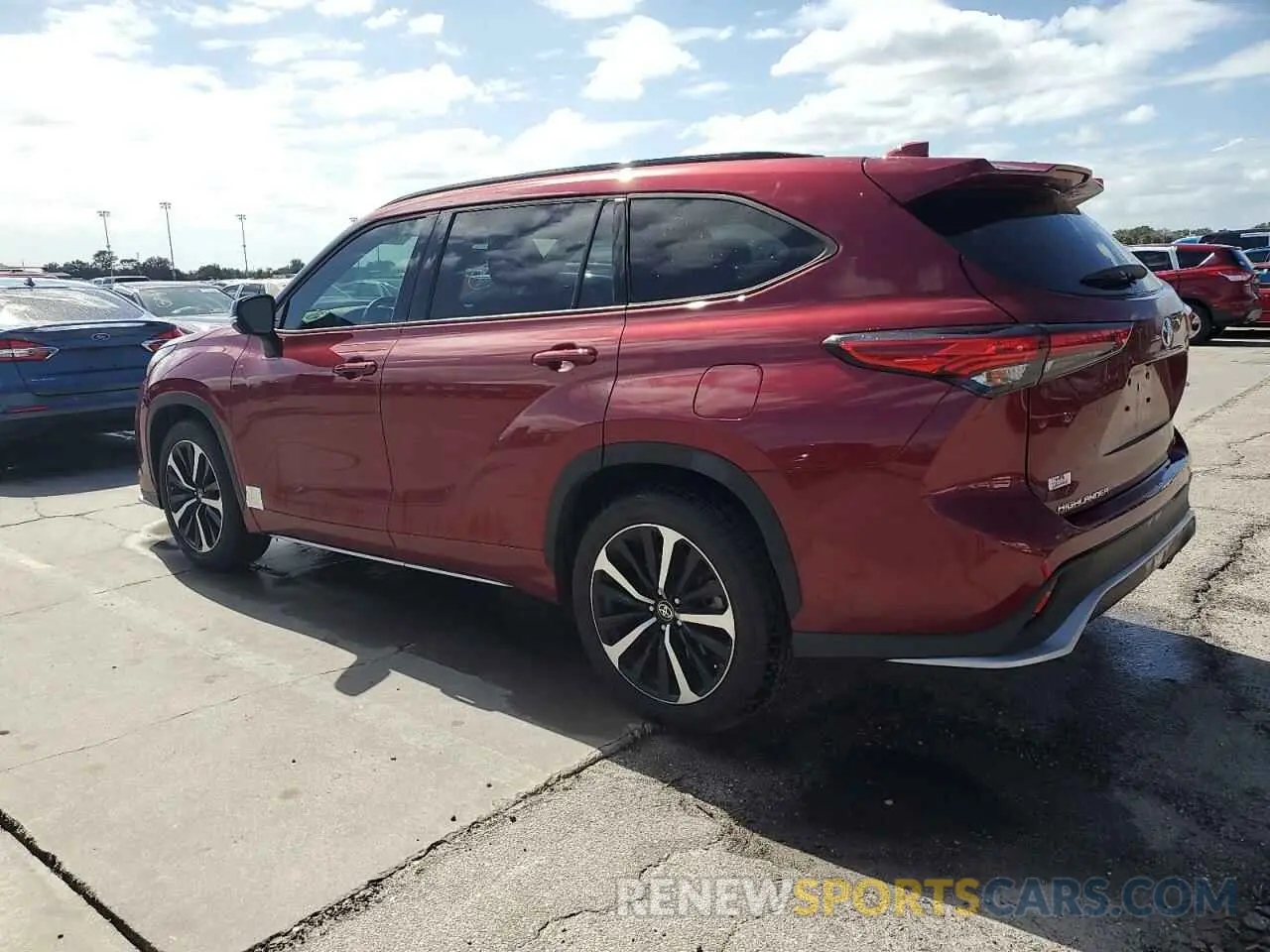 2 Photograph of a damaged car 5TDLZRAH4NS091712 TOYOTA HIGHLANDER 2022