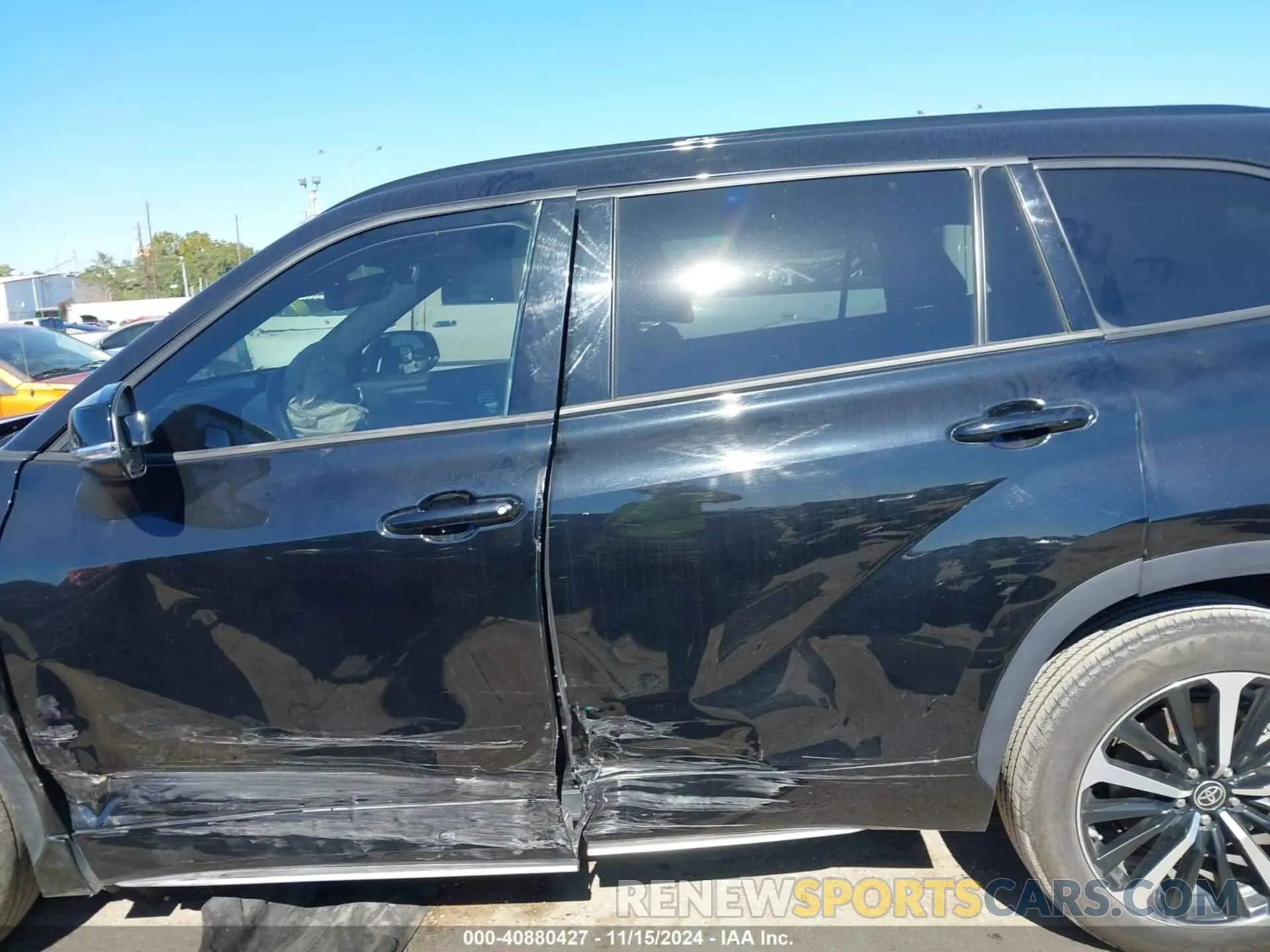 14 Photograph of a damaged car 5TDLZRAH4NS135725 TOYOTA HIGHLANDER 2022