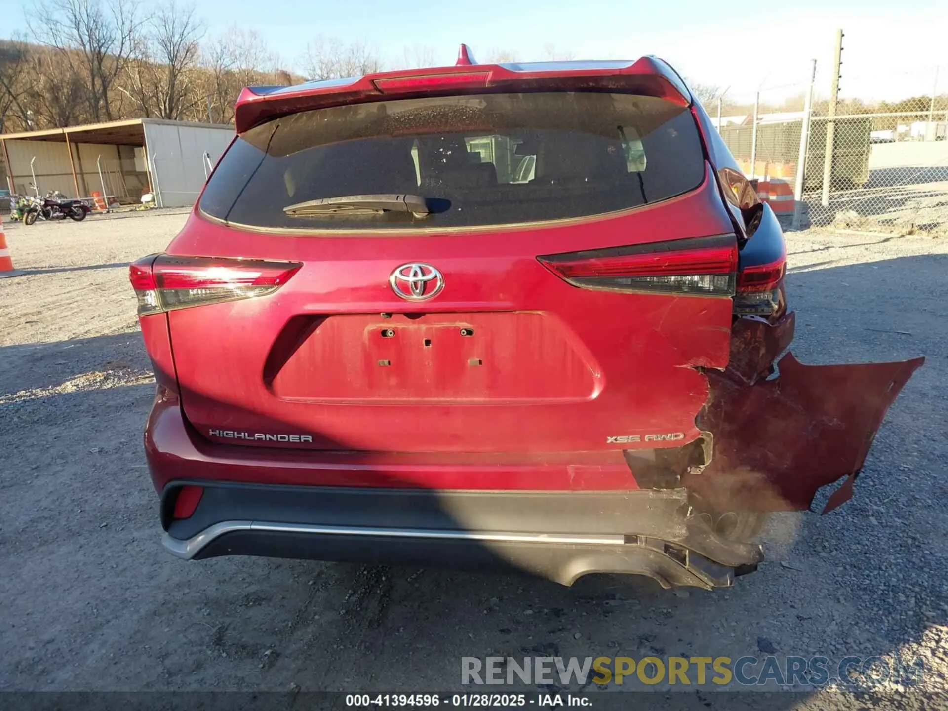 16 Photograph of a damaged car 5TDLZRBH0NS180675 TOYOTA HIGHLANDER 2022