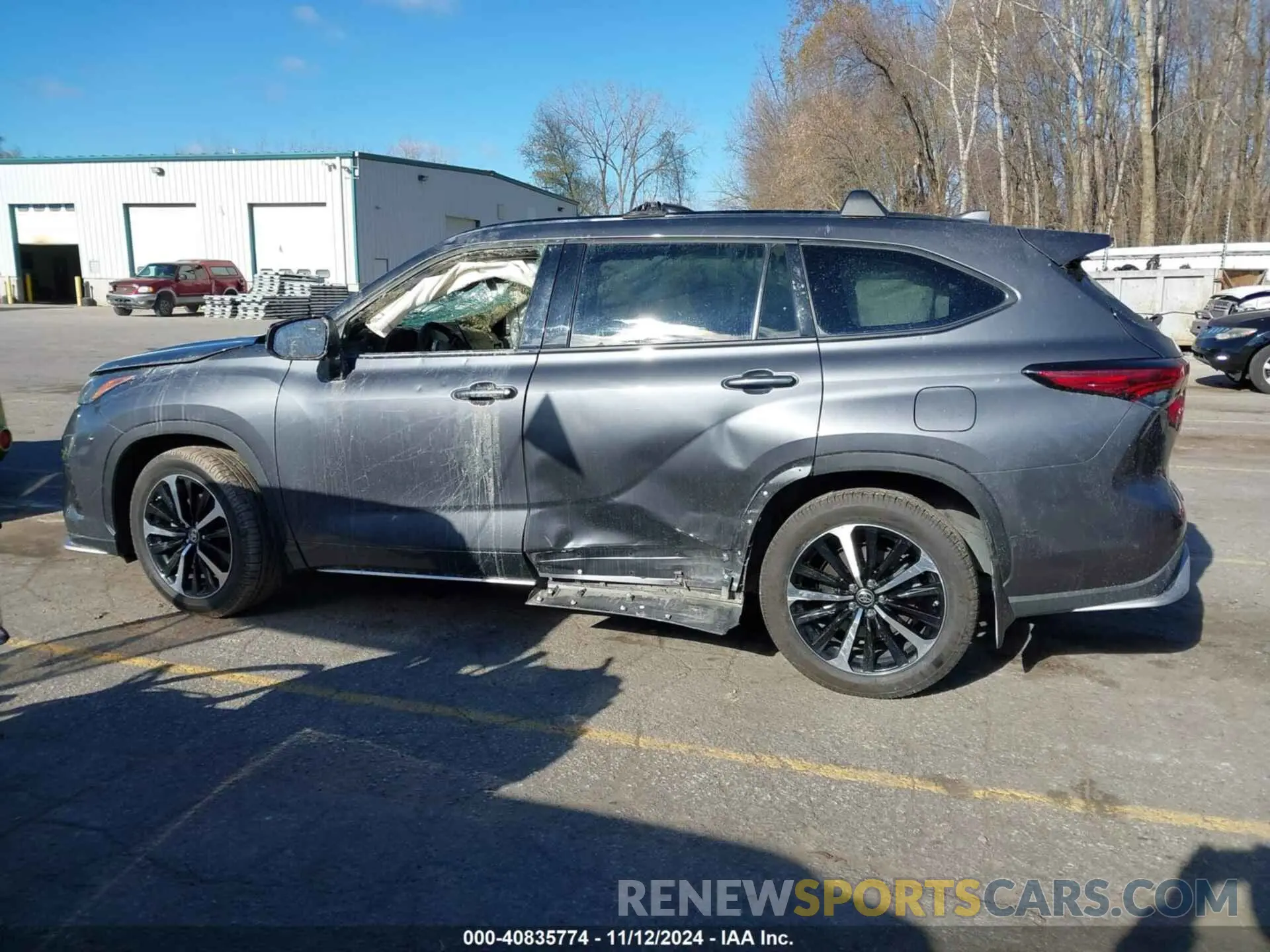 13 Photograph of a damaged car 5TDLZRBH6NS203165 TOYOTA HIGHLANDER 2022