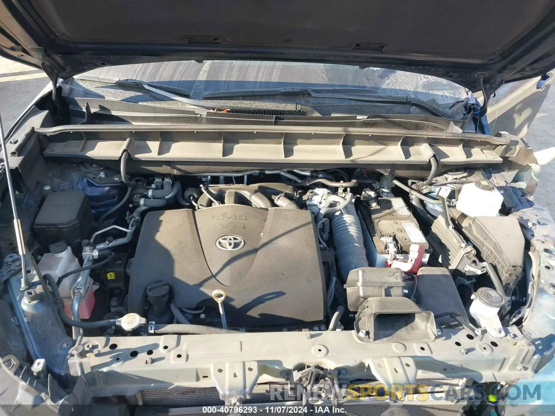 10 Photograph of a damaged car 5TDLZRBH7NS243951 TOYOTA HIGHLANDER 2022
