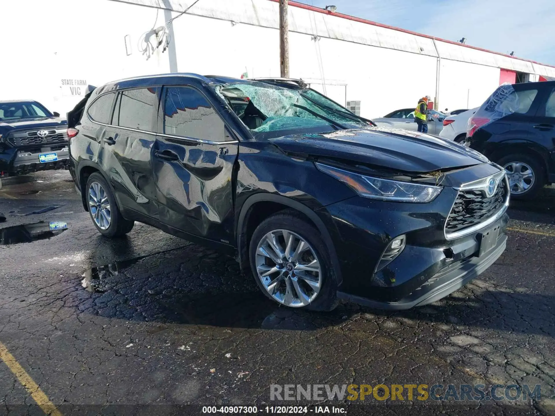 1 Photograph of a damaged car 5TDXBRCH3NS547718 TOYOTA HIGHLANDER 2022