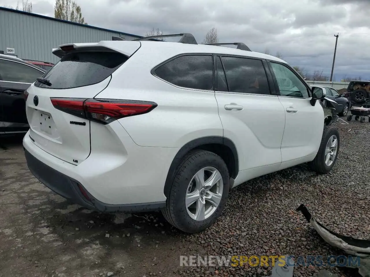 3 Photograph of a damaged car 5TDZARAH3NS517097 TOYOTA HIGHLANDER 2022