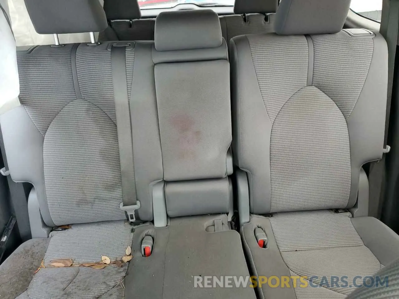 10 Photograph of a damaged car 5TDZZRAH0NS122061 TOYOTA HIGHLANDER 2022