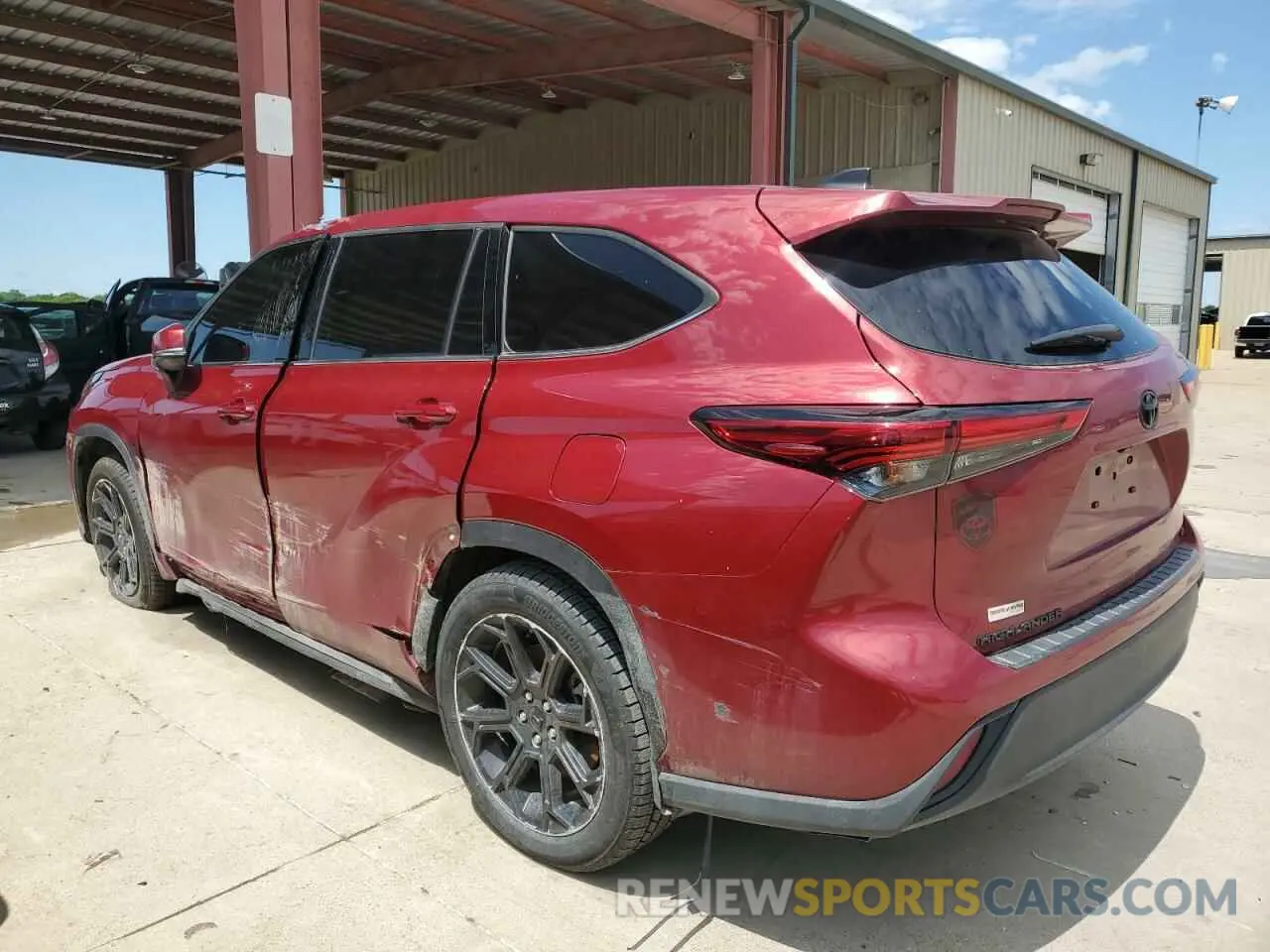 2 Photograph of a damaged car 5TDZZRAH0NS551913 TOYOTA HIGHLANDER 2022