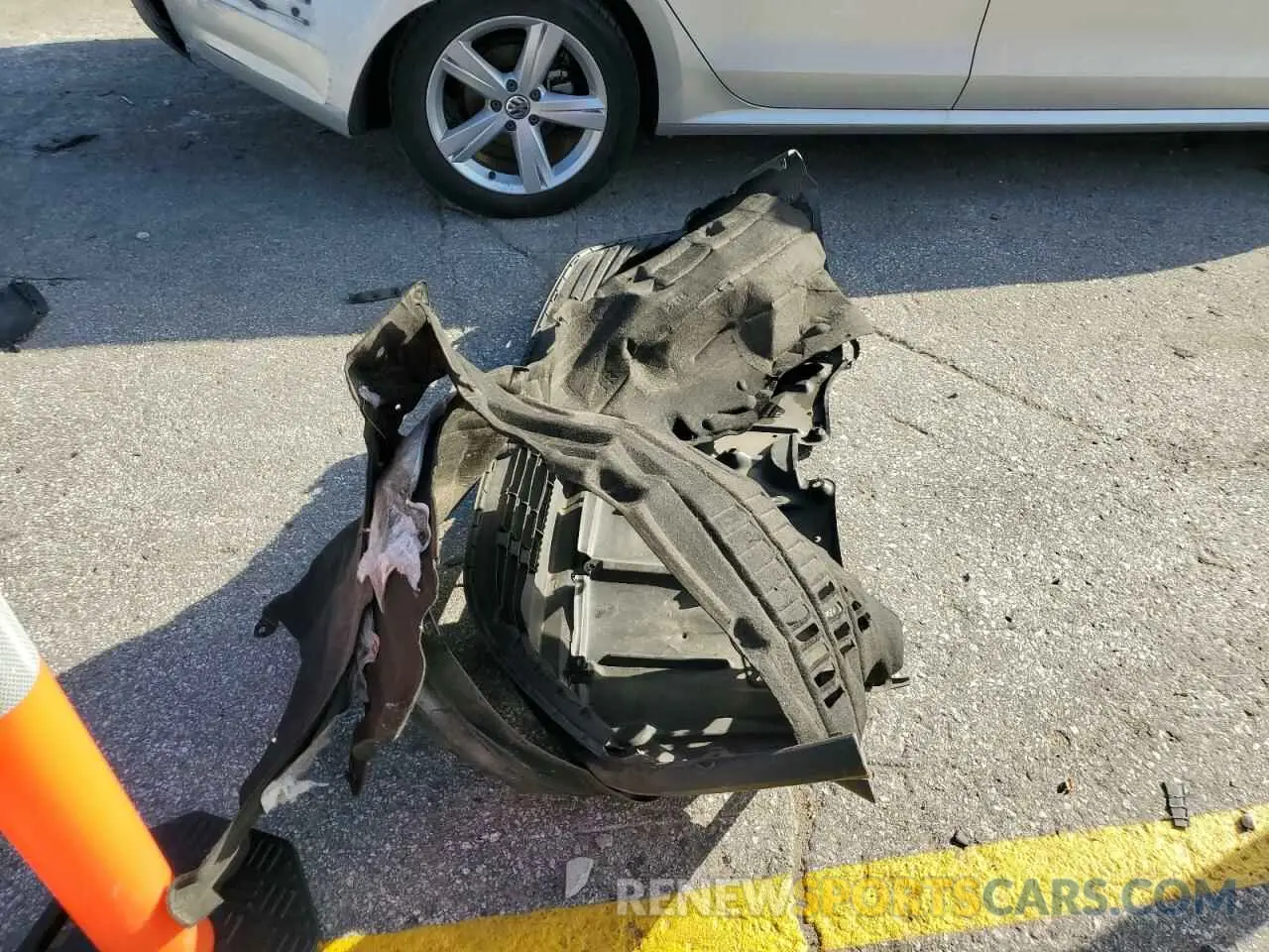 13 Photograph of a damaged car 5TDZZRAH3NS102886 TOYOTA HIGHLANDER 2022