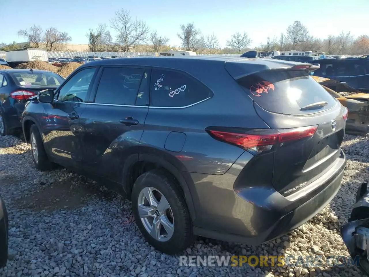 2 Photograph of a damaged car 5TDZZRAH3NS102886 TOYOTA HIGHLANDER 2022
