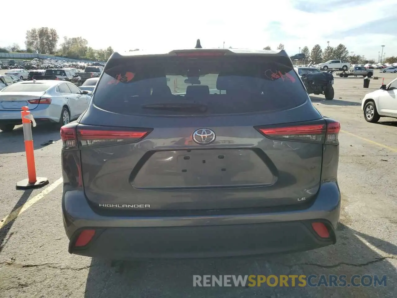 6 Photograph of a damaged car 5TDZZRAH3NS102886 TOYOTA HIGHLANDER 2022