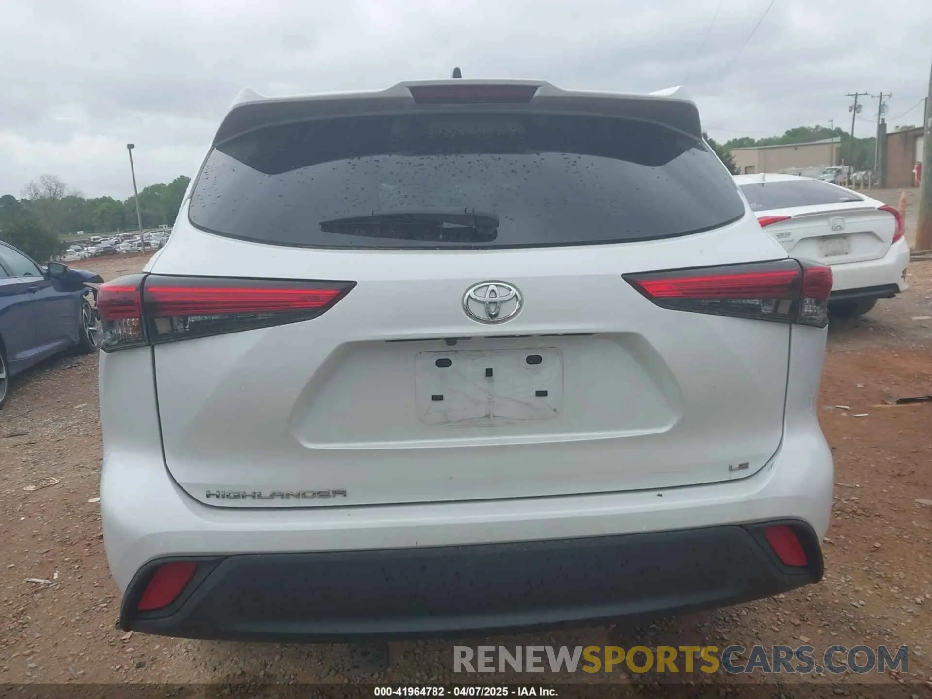 16 Photograph of a damaged car 5TDZZRAH4NS104484 TOYOTA HIGHLANDER 2022