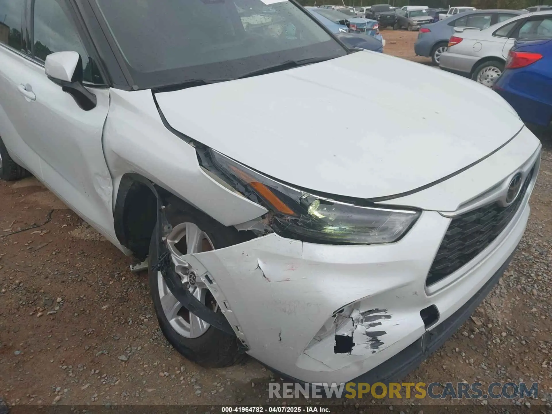6 Photograph of a damaged car 5TDZZRAH4NS104484 TOYOTA HIGHLANDER 2022