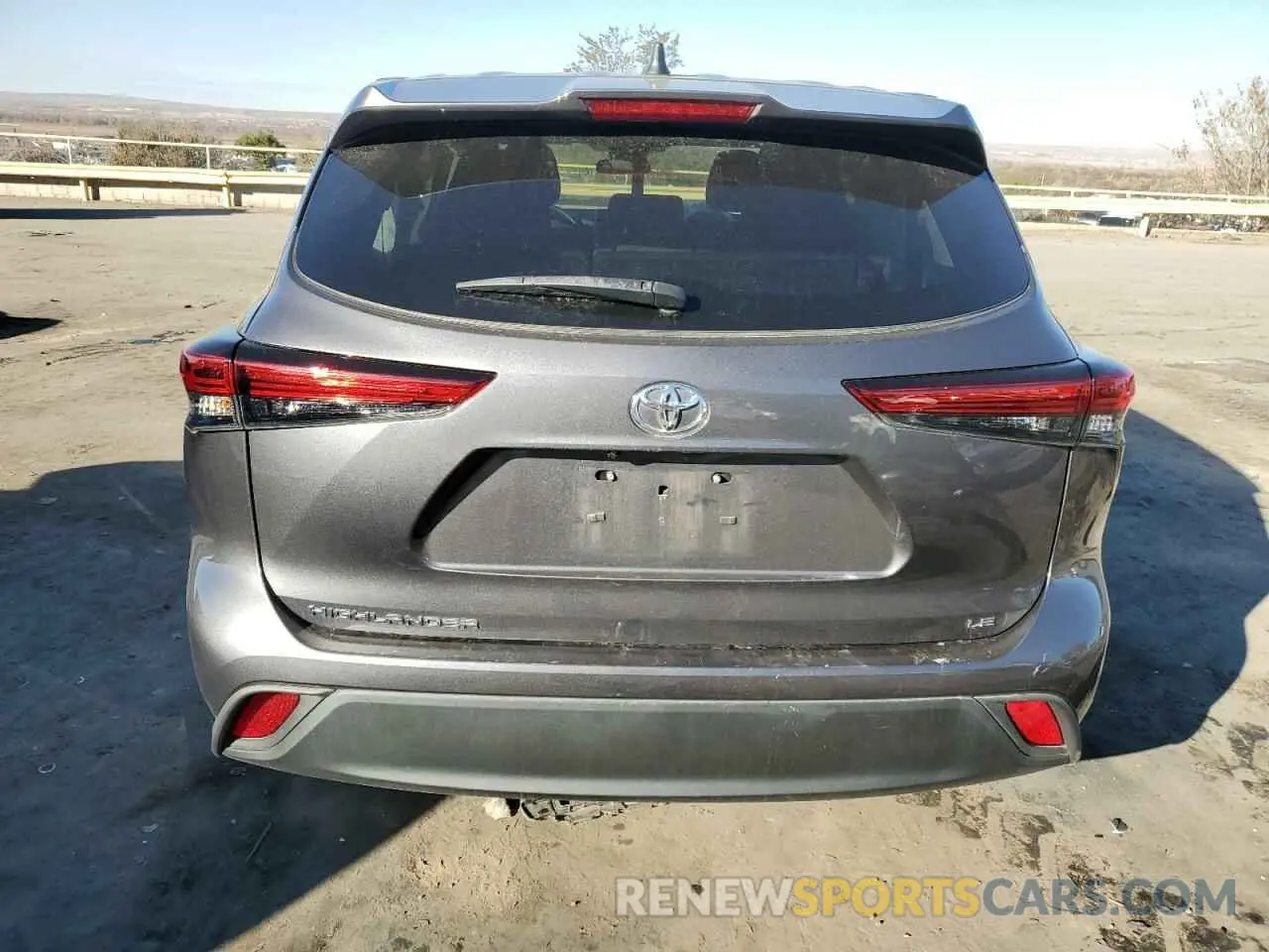 6 Photograph of a damaged car 5TDZZRAH6NS547218 TOYOTA HIGHLANDER 2022