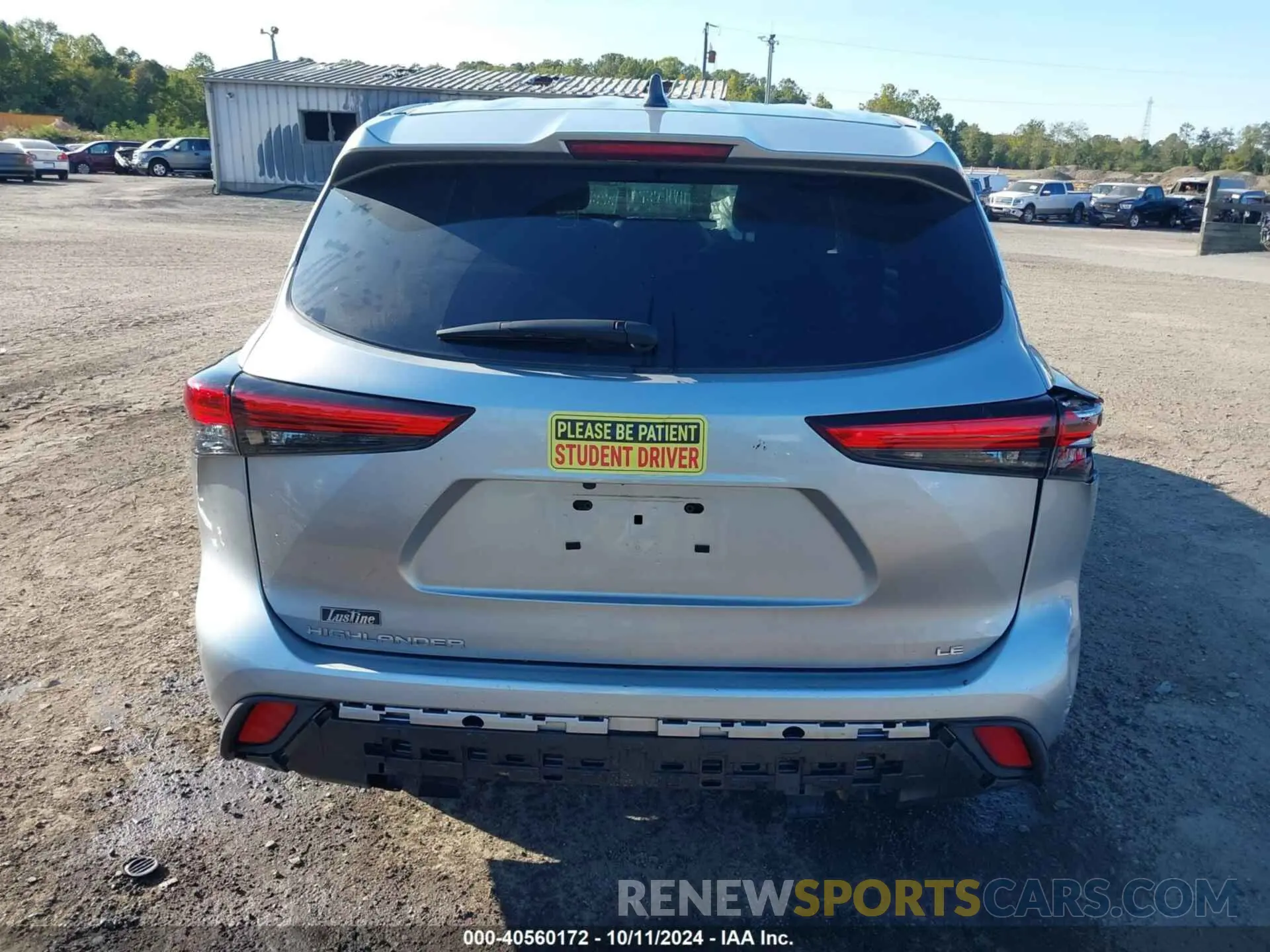 17 Photograph of a damaged car 5TDZZRAH7NS112031 TOYOTA HIGHLANDER 2022