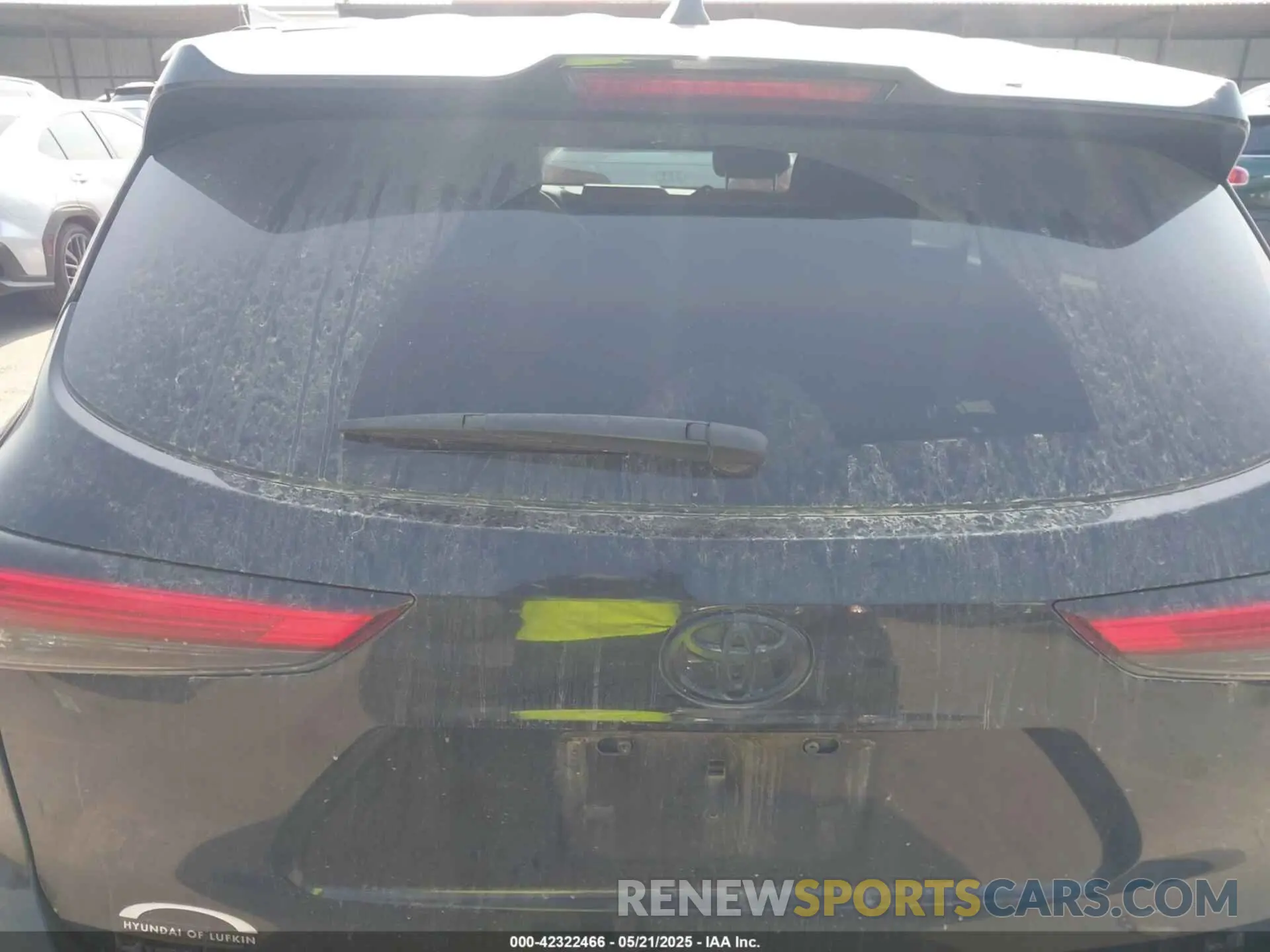 15 Photograph of a damaged car 5TDZZRAH7NS557045 TOYOTA HIGHLANDER 2022