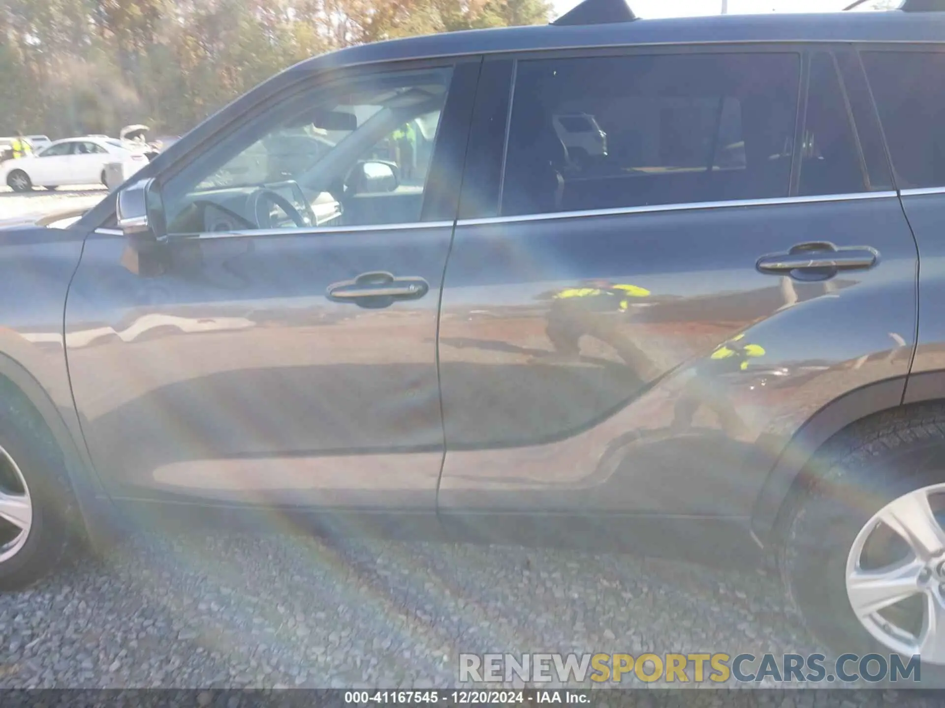 15 Photograph of a damaged car 5TDZZRAH7NS557191 TOYOTA HIGHLANDER 2022