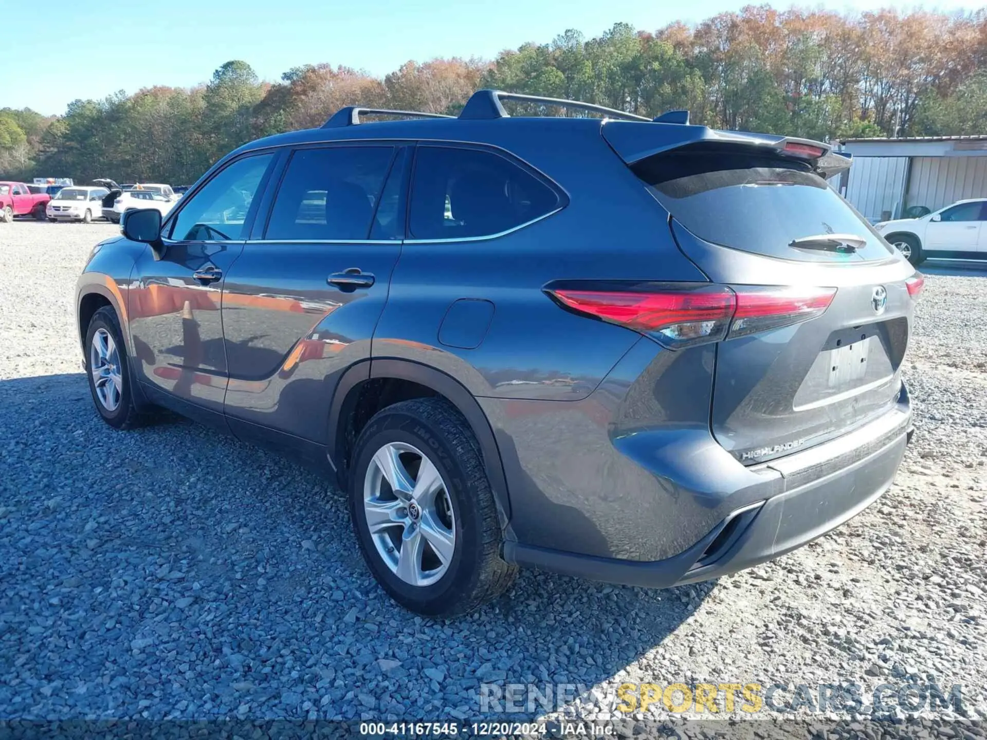 3 Photograph of a damaged car 5TDZZRAH7NS557191 TOYOTA HIGHLANDER 2022