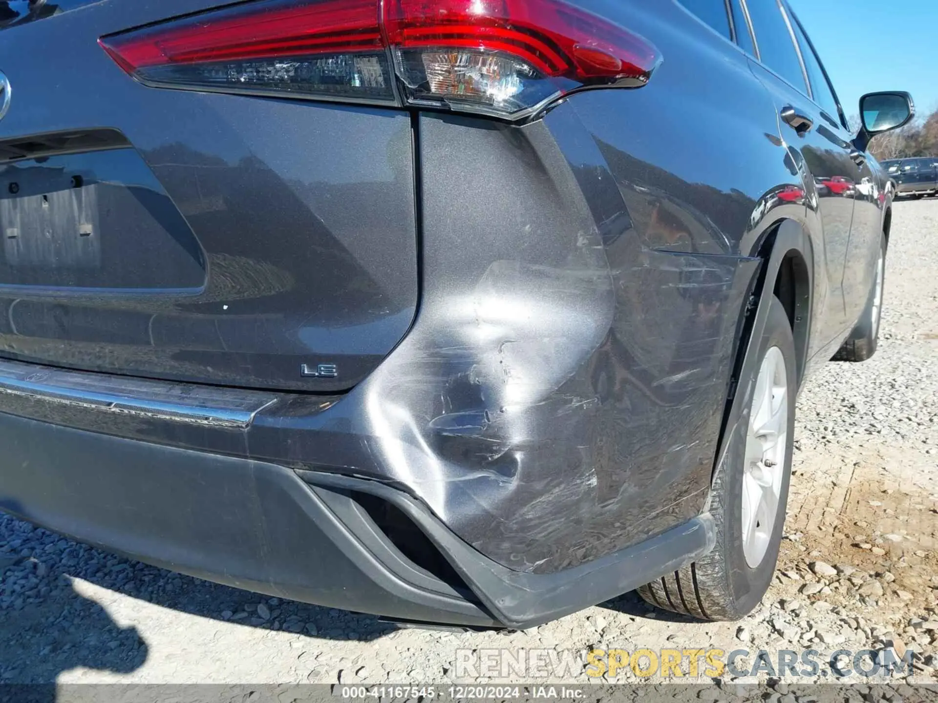6 Photograph of a damaged car 5TDZZRAH7NS557191 TOYOTA HIGHLANDER 2022