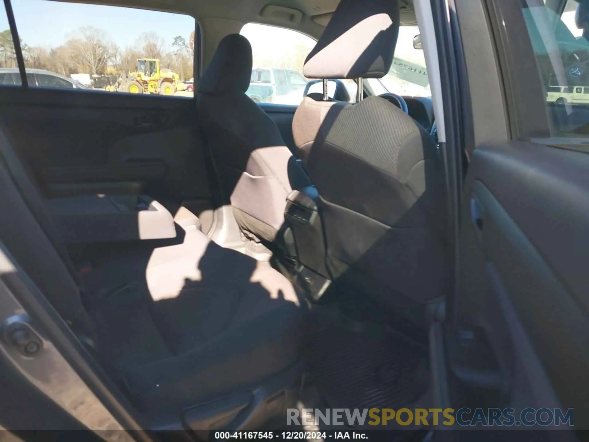 8 Photograph of a damaged car 5TDZZRAH7NS557191 TOYOTA HIGHLANDER 2022
